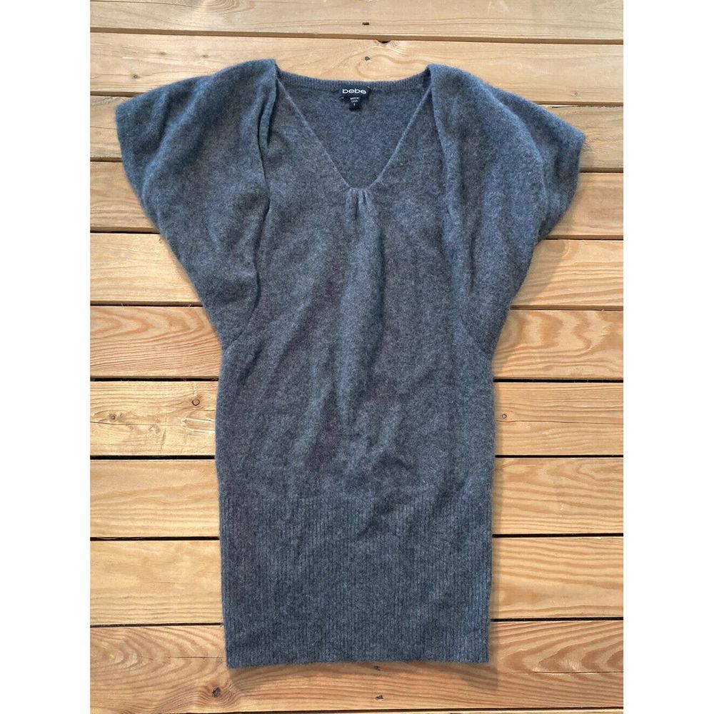 BEBE Women’s Cap Sleeve V Neck Cashmere Sweater S